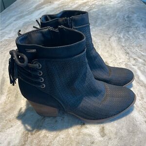 Roxy Devon Booties Black- Radness and Happiness Black Ankle Boots Side Zip